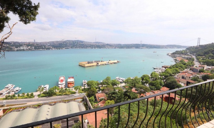 Kurucesme Apartment | Splendid Flat with Bosphorus View in Besiktas