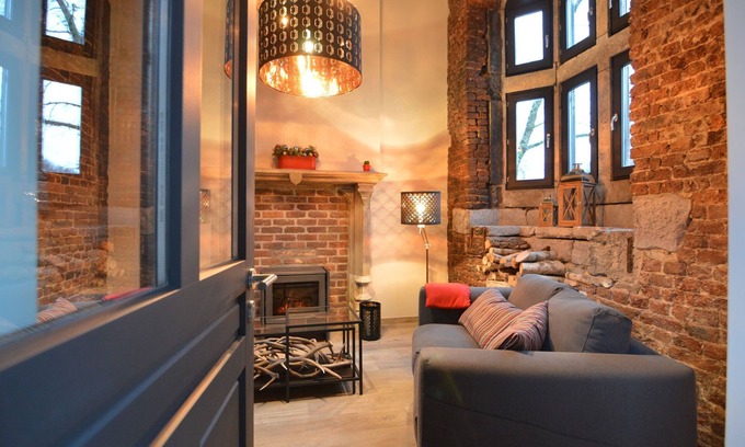 Pepinster House | Splendid Holiday Home in Pepinster with Private Garden, BBQ