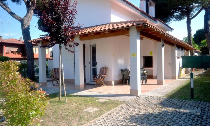 Lido delle Nazioni Villa | Splendid newly built villa with 3 double bedrooms and large garden