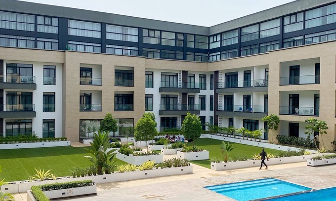 Labadi Apartment | Splendid Studio Apartment at Embassy Gardens