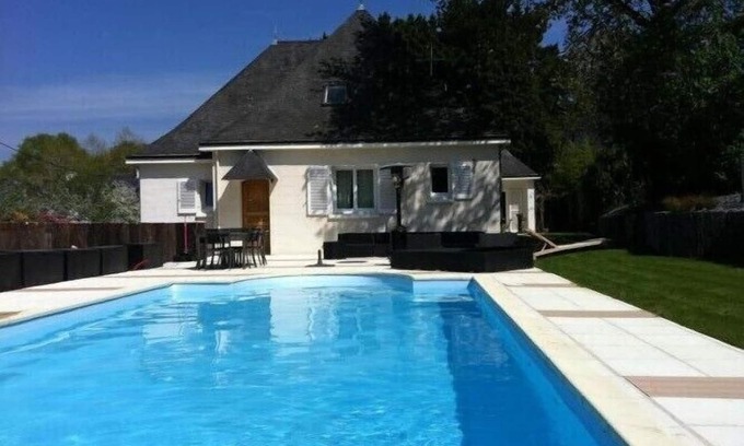 Plescop Villa | Splendid Villa, near Vannes 350M2, 3000m2 of garden, 7 bedrooms, 14 persons, 4sdb