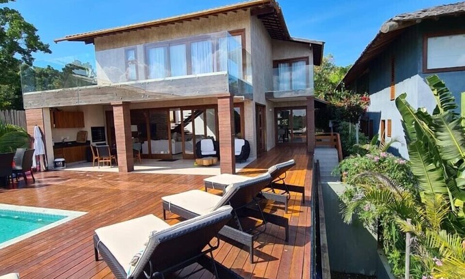 Arraial d'Ajuda House | Splendor and Comfort at your disposal in the best location in Arraial. 6 suit