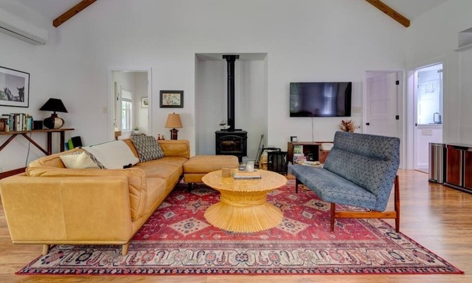 Barryville Cabin | Split Rock Cabin - Chic and Cozy near Barryville