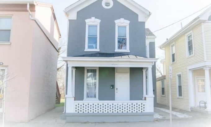 Lindenwald House | SpookyNook Duplex Home- Hamilton, Miami University