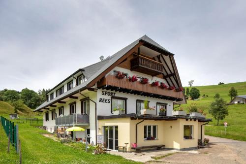 Hofsgrund Apartment | Sport Rees- Ferienwohnung Ulrich