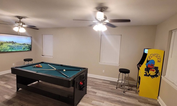 West End House | Sports Man Paradise