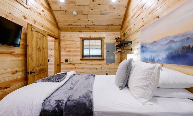 Smithville Cabin | Sportsman's Hideaway!
