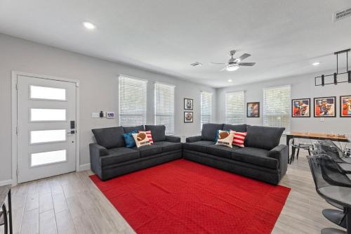 Central Arlington House | Sporty Spot - Hot Tub - Walk to AT&T Stadium