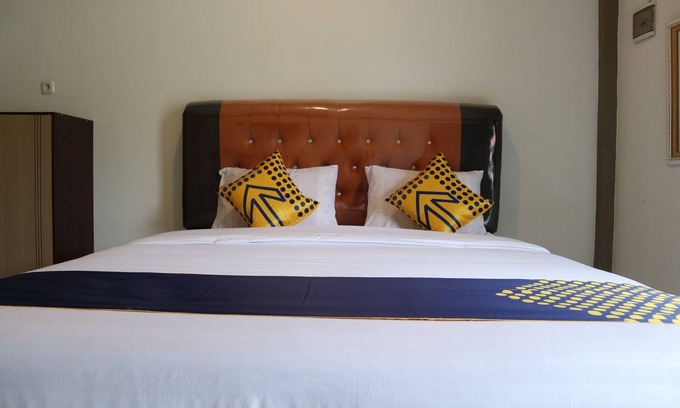 Payakumbuh Hotel | SPOT ON 1772 Hotel Penginapan Cemara Syariah
