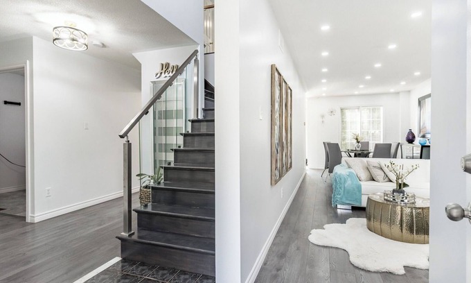 Caledon House | Spotless Bright Home By The Headwaters In Orangeville!