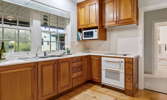 Myponga House | Spottiswoode - 215 Barclay Road, Myponga