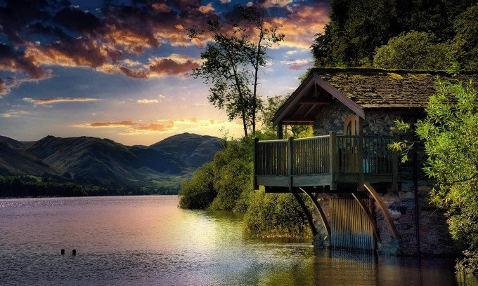 Union City House | Spread out and enjoy the spacious rooms!