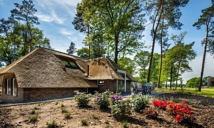 Krachtighuizen Villa | Sprielderbosch 44 Luxury holiday home Veluwe, located on a holiday park