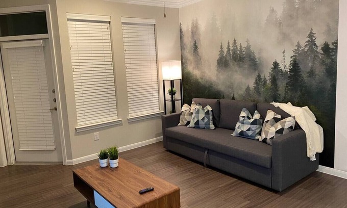 Spring Apartment | Spring Cheerful Modern 2 king Longterm