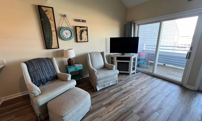Spring Lake Condo | Spring Lake Waterfront Condo with nearby Marinas