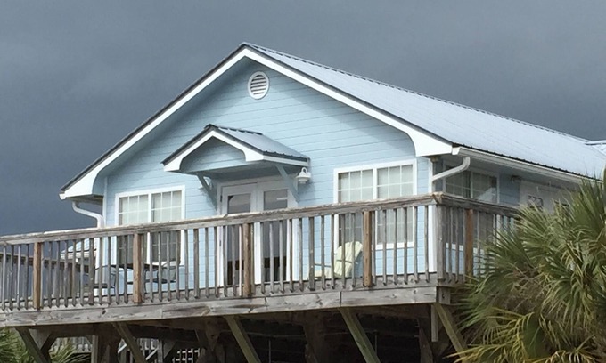 Perry Hotel | Spring Warrior Fish Camp Lodge, Located on the Gulf of Mexico.
