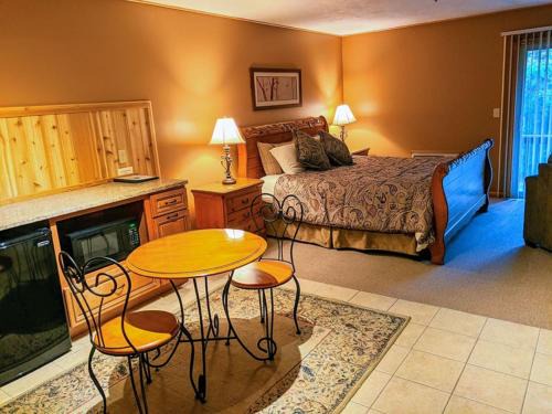 Prudenville House | Springbrook Inn Hartwick Pines