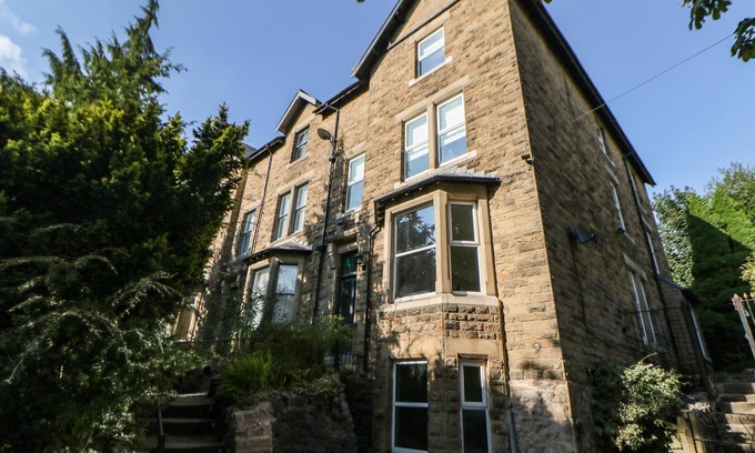 Buxton House | SPRINGDALE HOUSE, family friendly, with open fire in Buxton