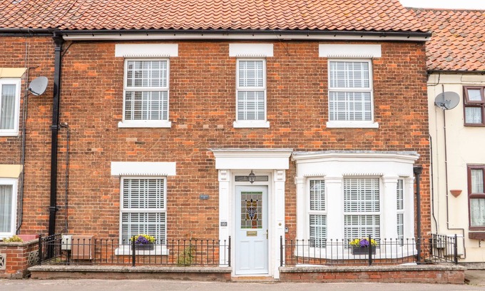Fakenham Cottage | SPRINGFIELD, pet friendly, country holiday cottage in Fakenham