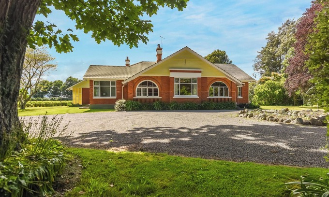 Blenheim House | Springfields Homestead - Rapaura Holiday Home