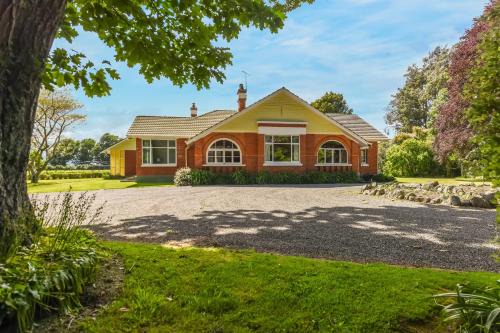 Blenheim House | Springfields Homestead - Rapaura Holiday Home