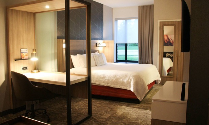 Middle River Hotel | SpringHill Suites Baltimore White Marsh/Middle River