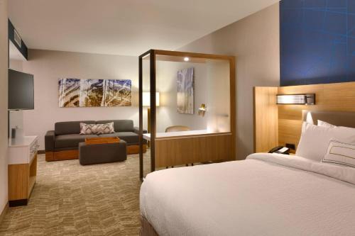 Coralville Hotel | SpringHill Suites by Marriott Coralville