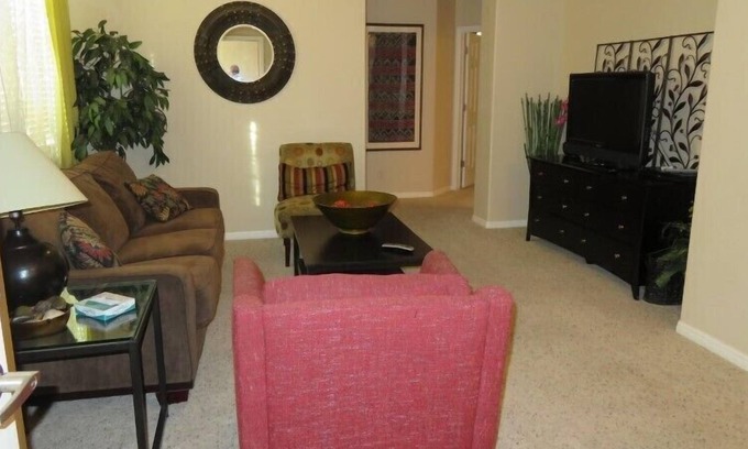 Mesquite Condo | Springs 3 bed/2 bath w/ 2 car garage, Sleeps 8!
