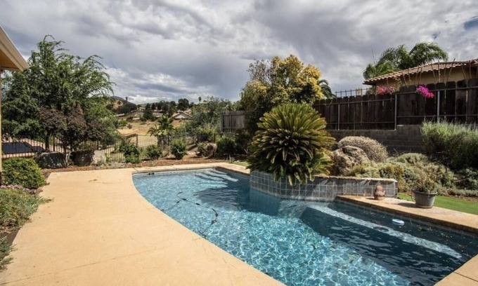 Springville House | Springville Villa Paradiso