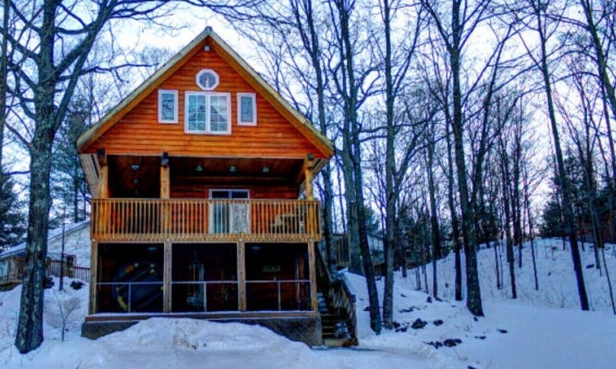 Arden Cottage | Springwood Cottages Resort - New Log Cabin - Arden, ON