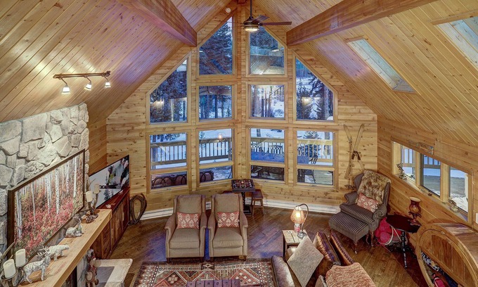 Blue River House | Spruce Creek Lodge- 5 min to Downtown Breck!