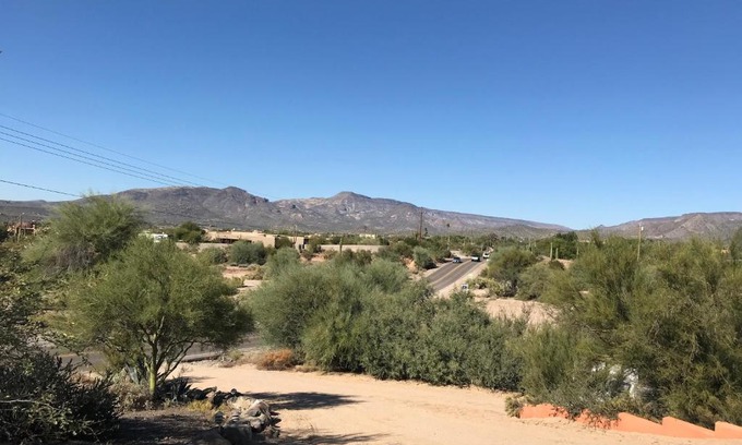 Cave Creek Bed & Breakfast | Spur Cross Inn