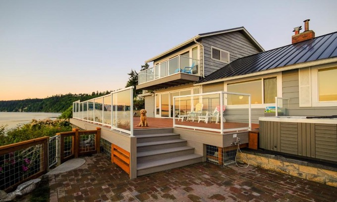 Freeland House | Spyglass Beach House