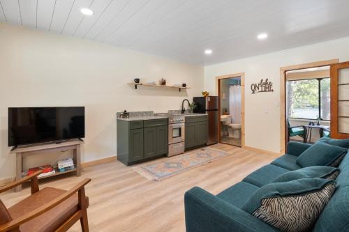 Holderness House | Squam Waterfront 2 bed 2 bath (Suite 3)