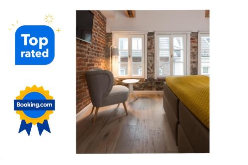 Dusseldorf Old Town Apartment | Square Rooms 8