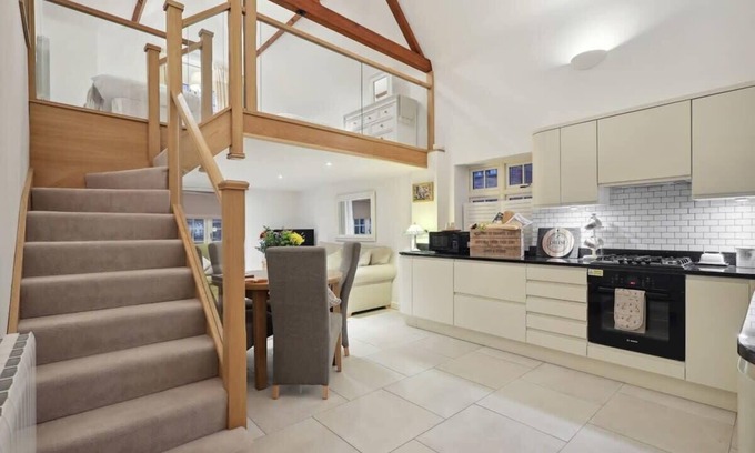 East Langton House | Squirrel Lodge - Hot Tub Getaway