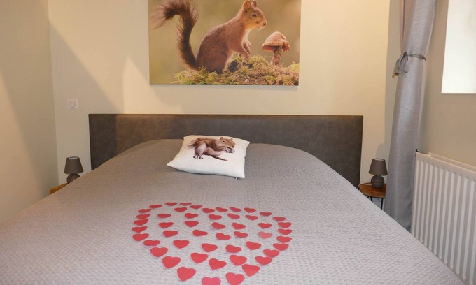 Berthen House | Squirrel Room