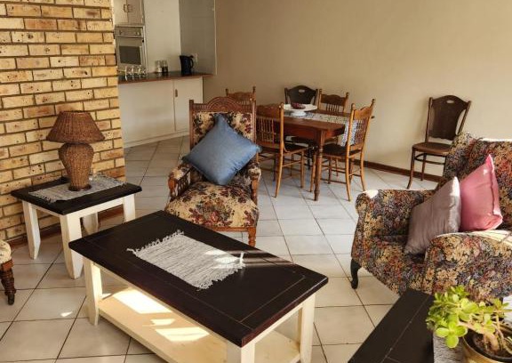 Zeerust House | Squirrels Den