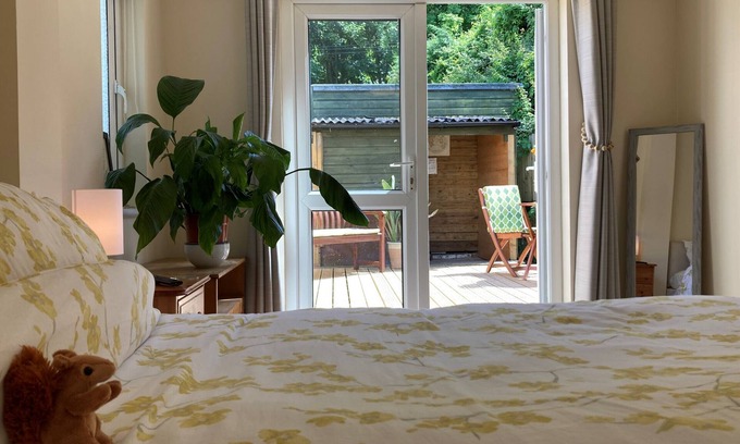 Rookley Ski Chalet | Squirrels Nest