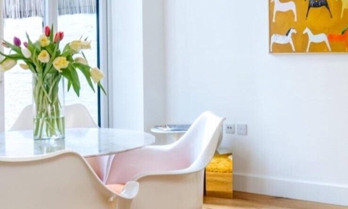 Harrow Road Apartment | SR Niru Experience Stylish Garden Getaway