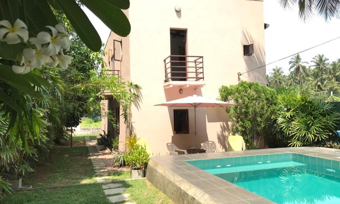 Marawila House | Sri Beach Bungalows And Villa