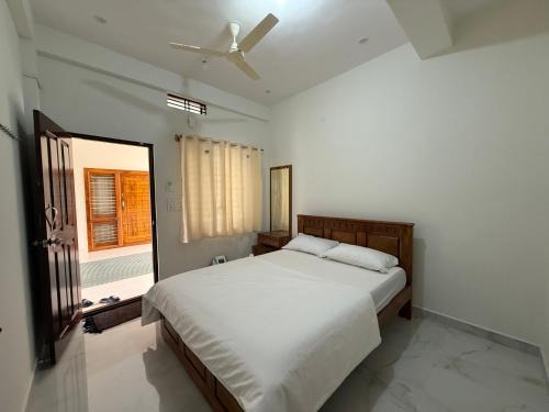Sakleshpur Hotel | Sridevi Rooms