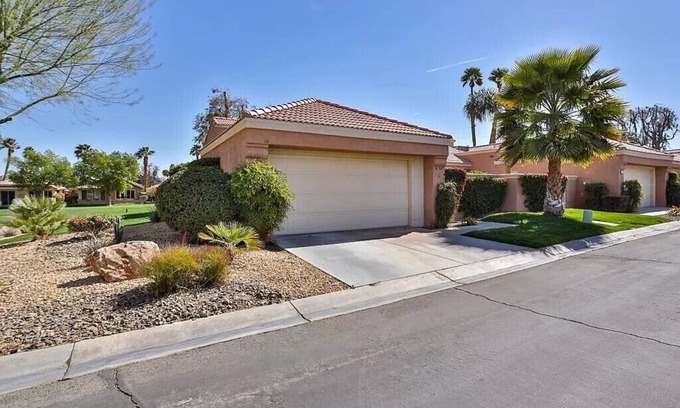 Palm Desert Condo | SSR #2 - Sampson “Suite” Retreat