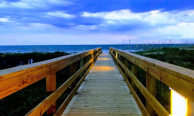 St. Augustine Beach Condo | St Augustine Beach Island Escape 2 bed,2 bath,1st floor condo steps to the beach