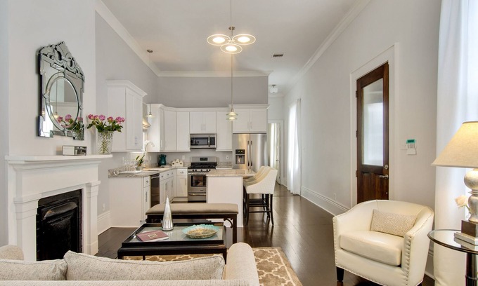 Faubourg Livaudais House | St. Charles Elegance