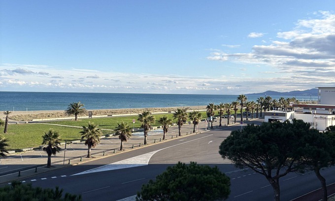 Saint-Nazaire Apartment | St Cyprien Magnificent view of the Mediterranean