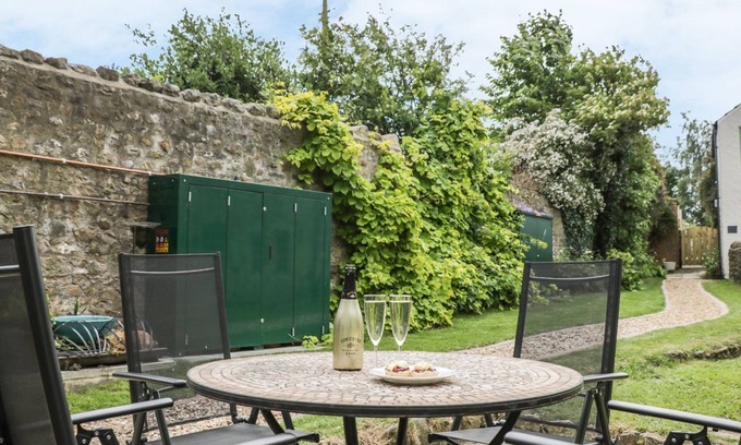 Bedale Cottage | St Edmunds House