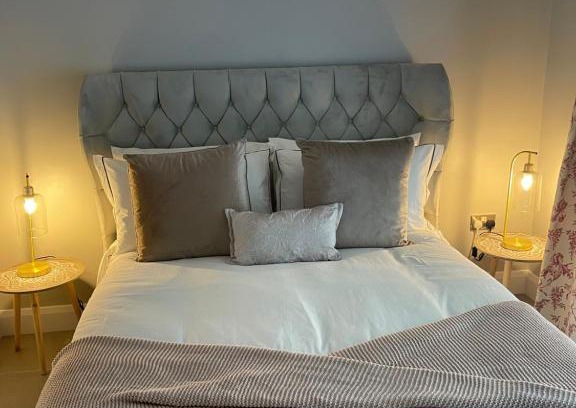 Londonderry House | St Elmos Townhouse