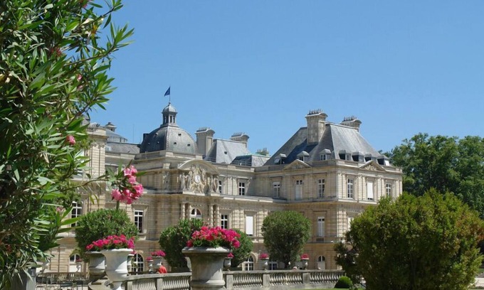 6th Arrondissement Apartment | St Germain Luxury Two Bedroom