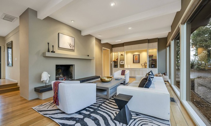 Deer Park House | St Helena 3 plus BDRM w pool, BBQ, near town and Meadowood resort. Serene garden